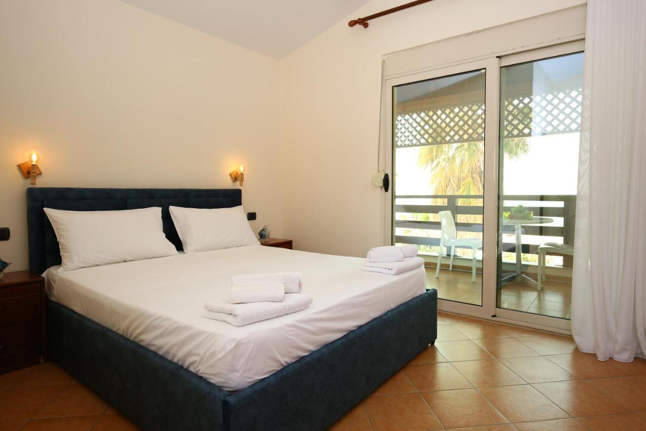Hotel Venezia Golem  Bagian luar foto