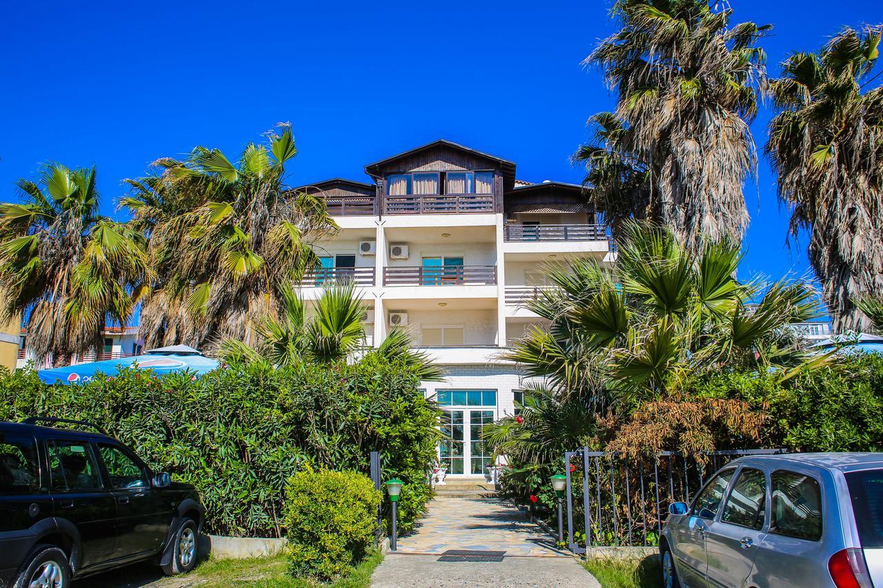 Hotel Venezia Golem  Bagian luar foto